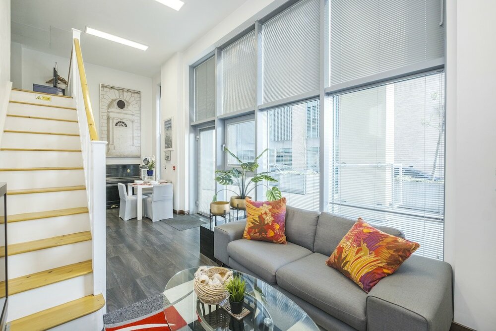 Фото My Serviced Space - Bridges Court Road