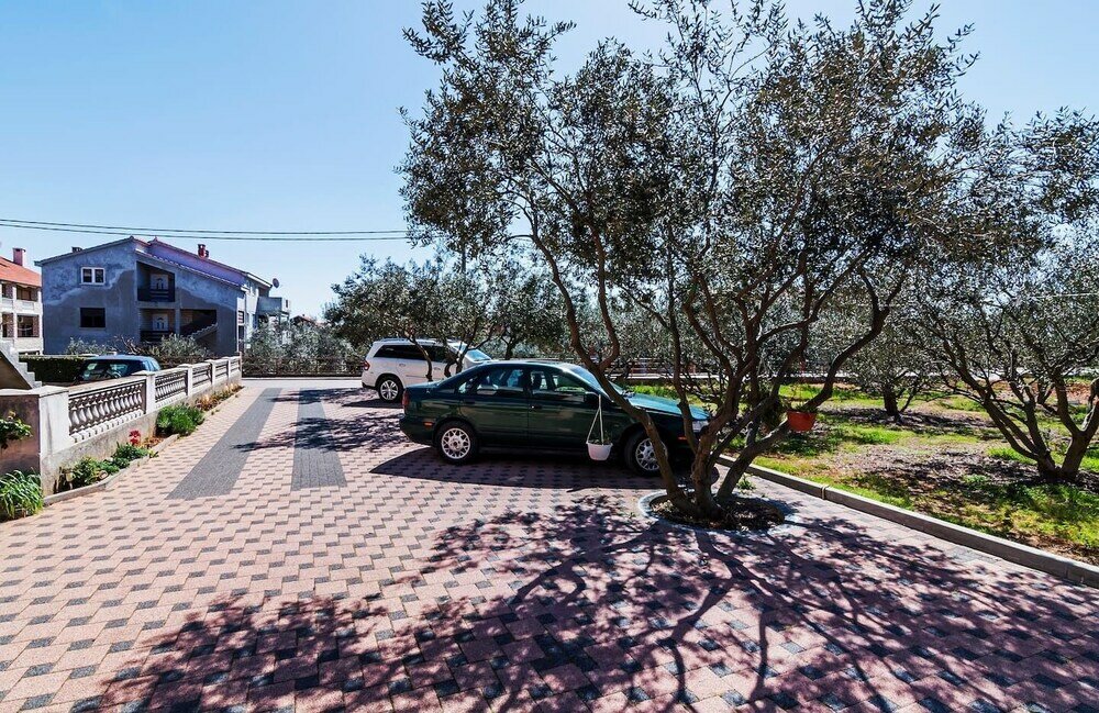 Фото Brane - Free Parking - A5 Martina