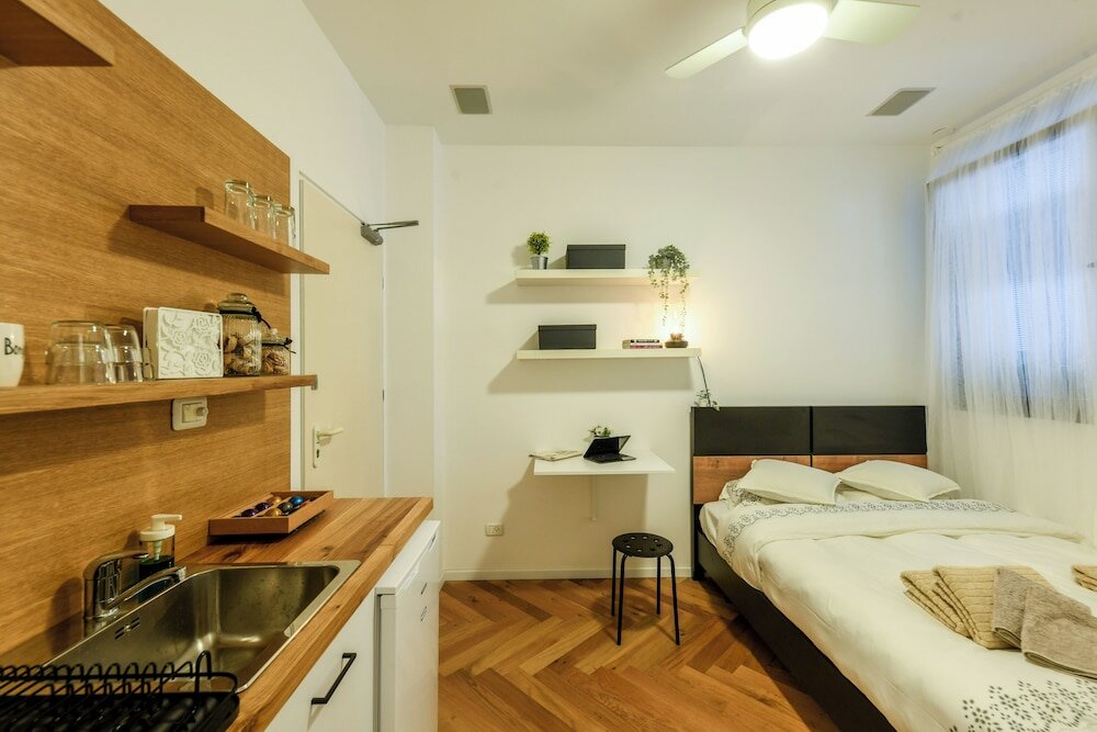 Фото Stunning Modern Studio in Netanya