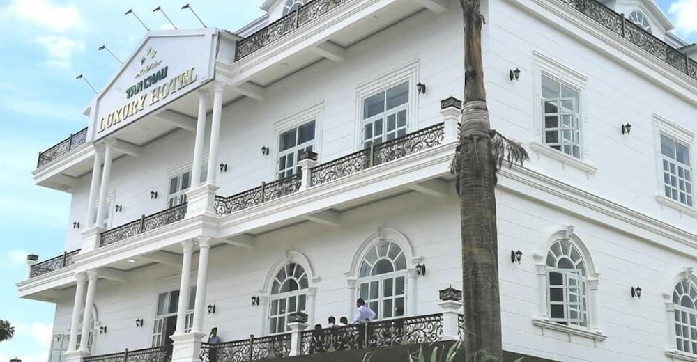 Фото Tam Chau Luxury Hotel