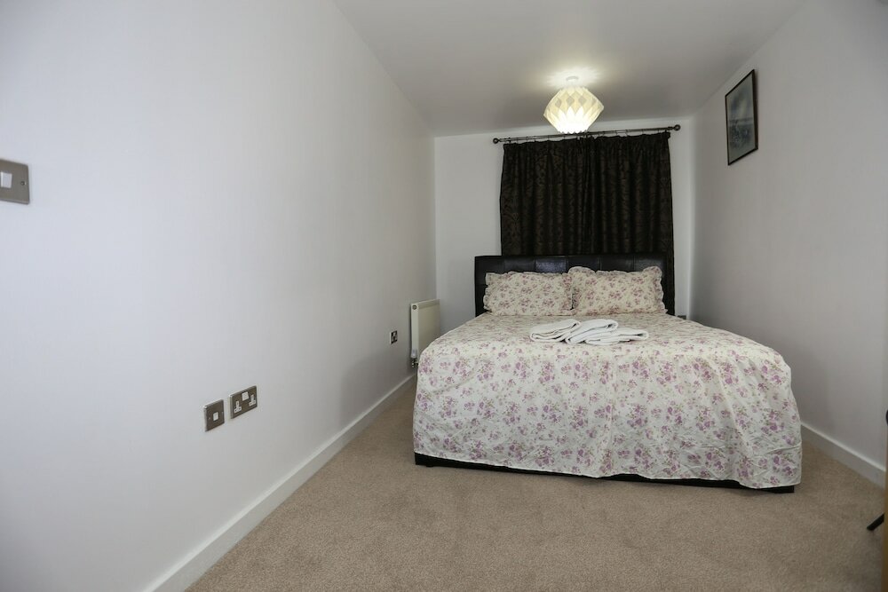 Фото 2 bed Riverview Bridge House Apartment