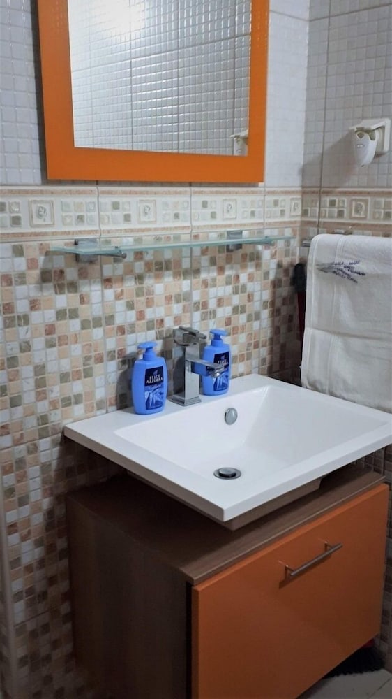 Фото Lily apartment