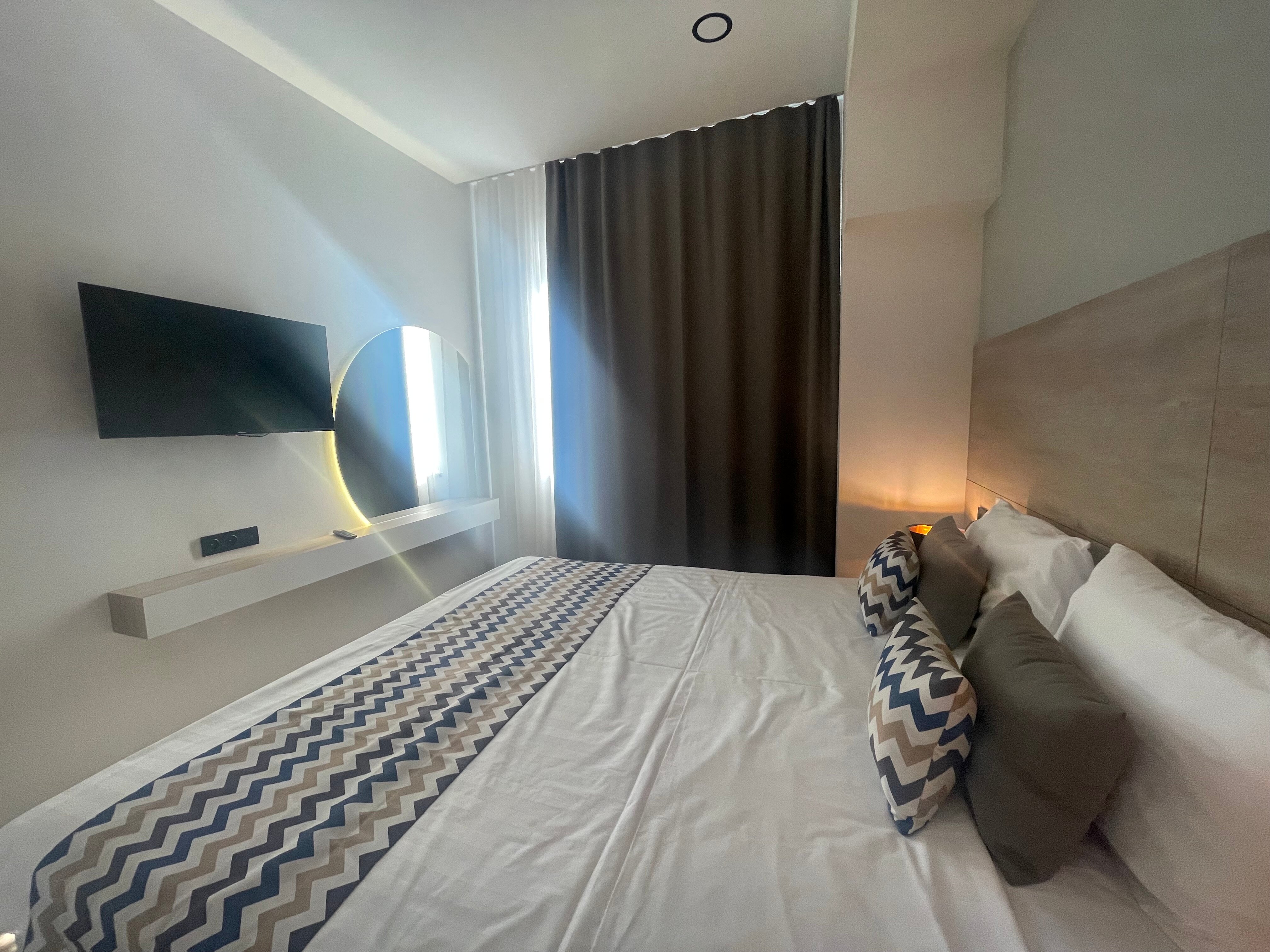 Фото 4Guest Hotel