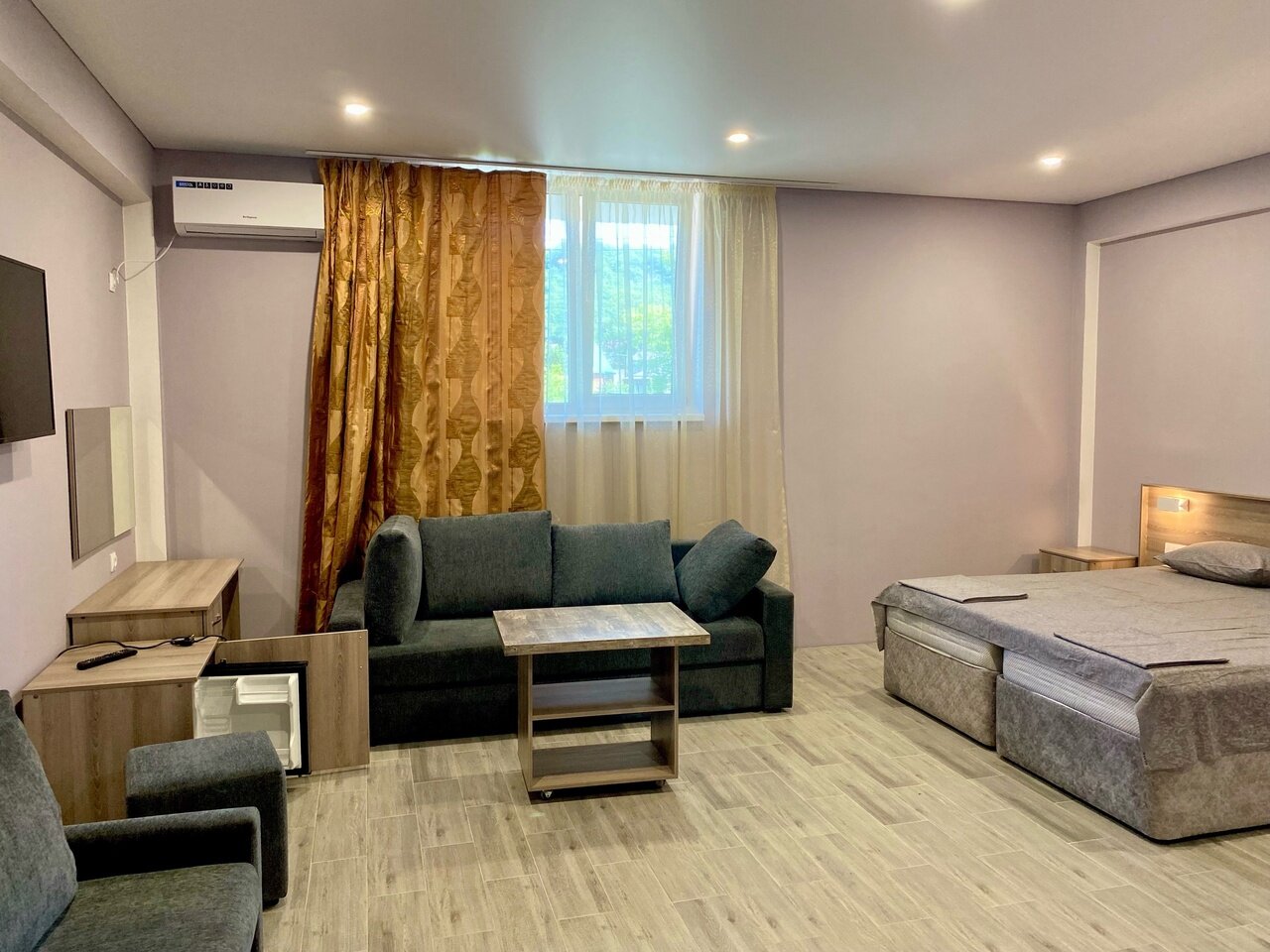 Фото Дом с бассейном