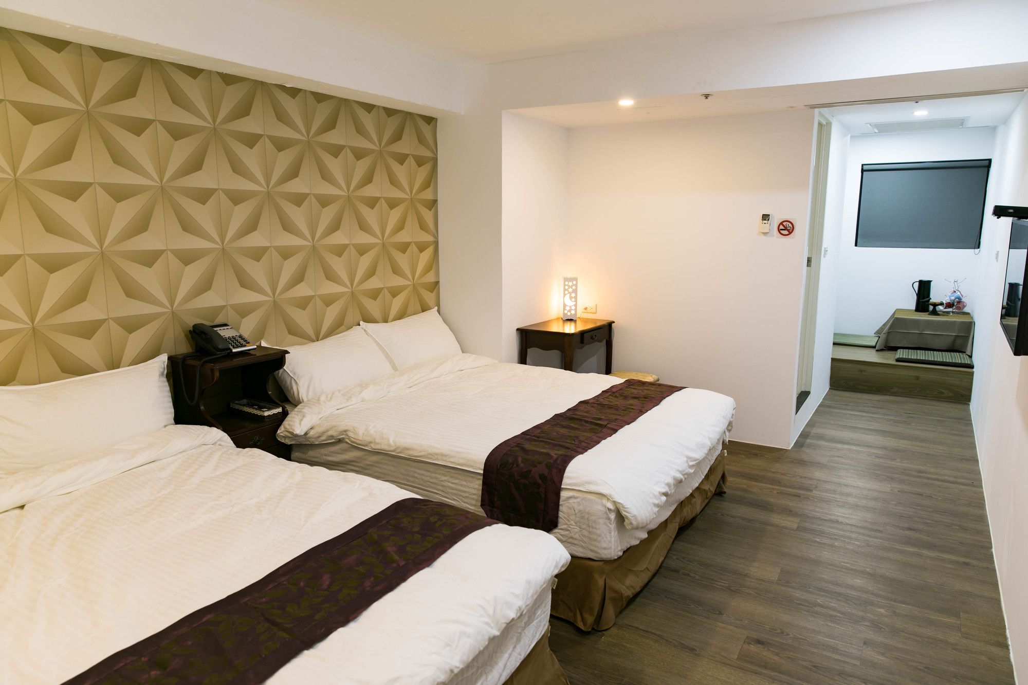 Фото M Taipei Hotel