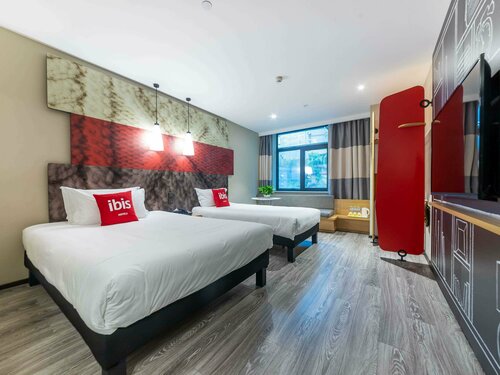 Гостиница Ibis Chongqing Jiefangbei Pedestrian Street Hotel в Чунцине