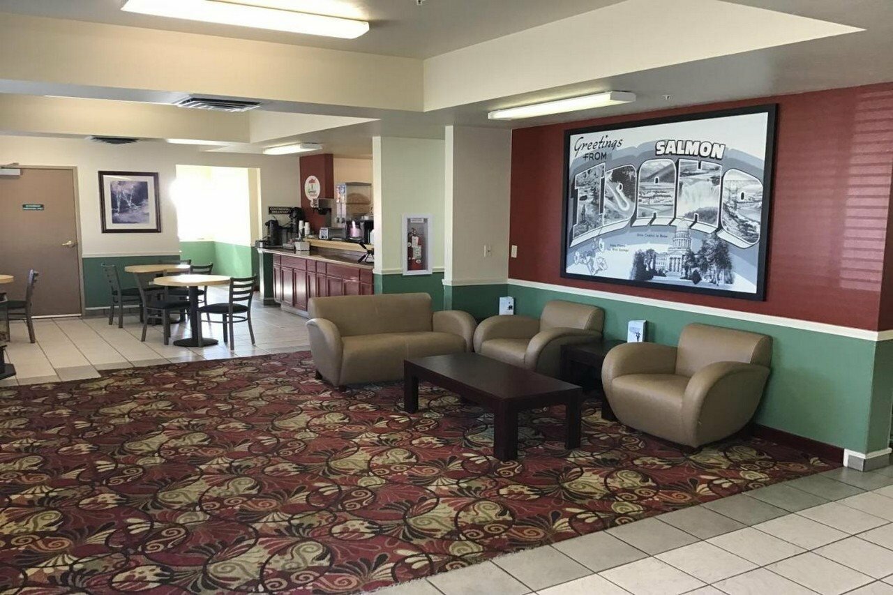 Фото Super 8 by Wyndham Salmon