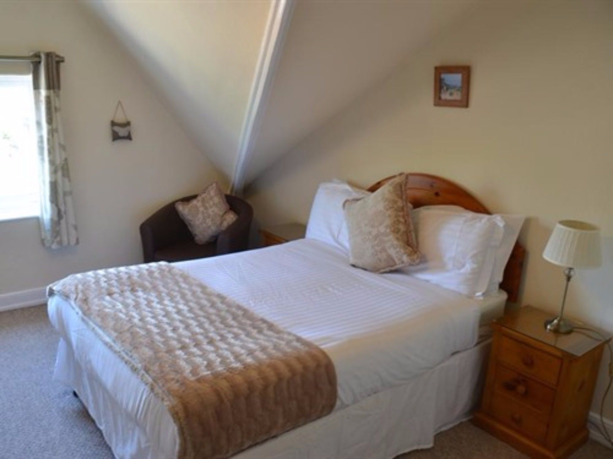 Фото Lowdens Guest House