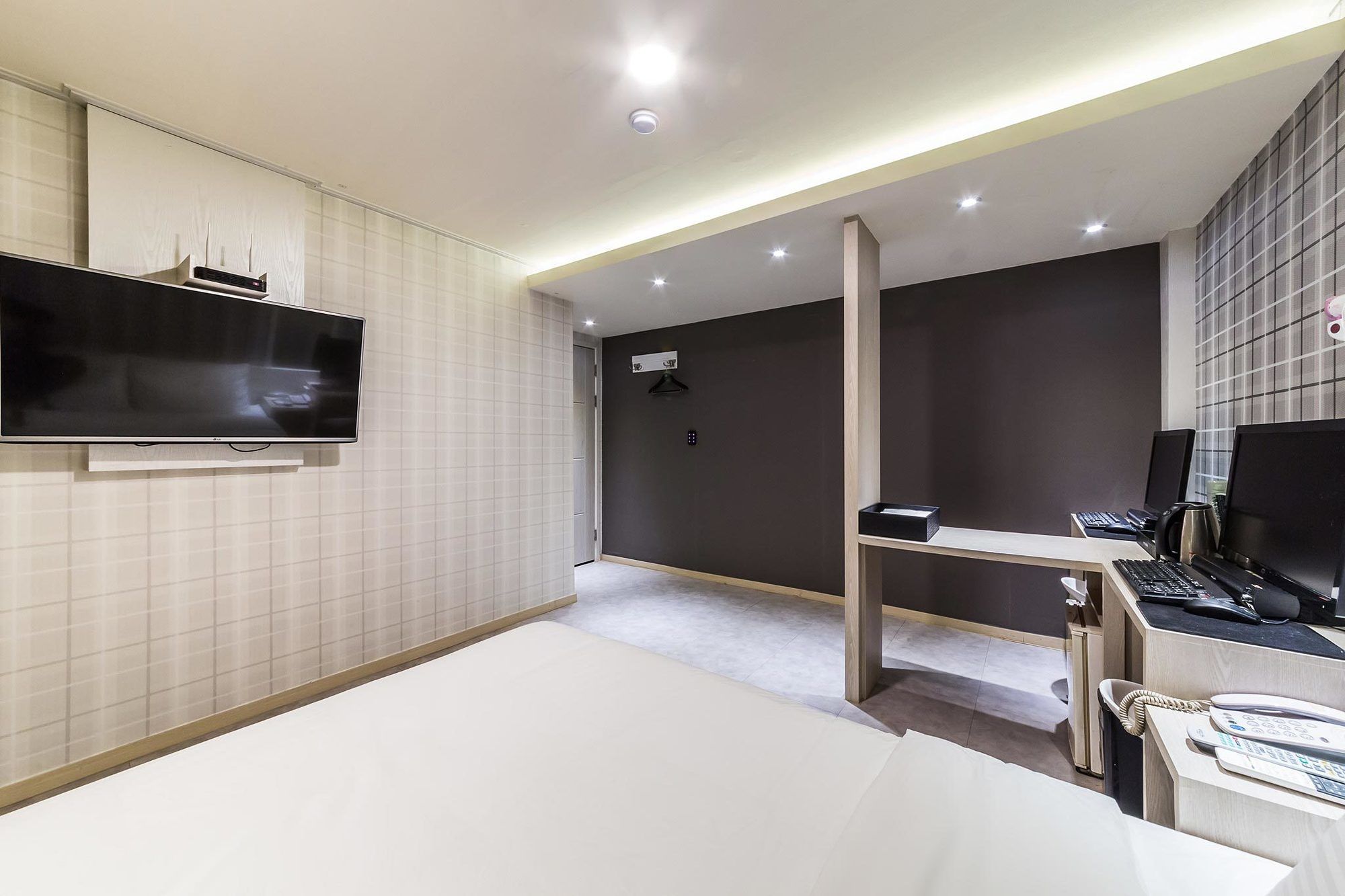 Фото Shine Hotel