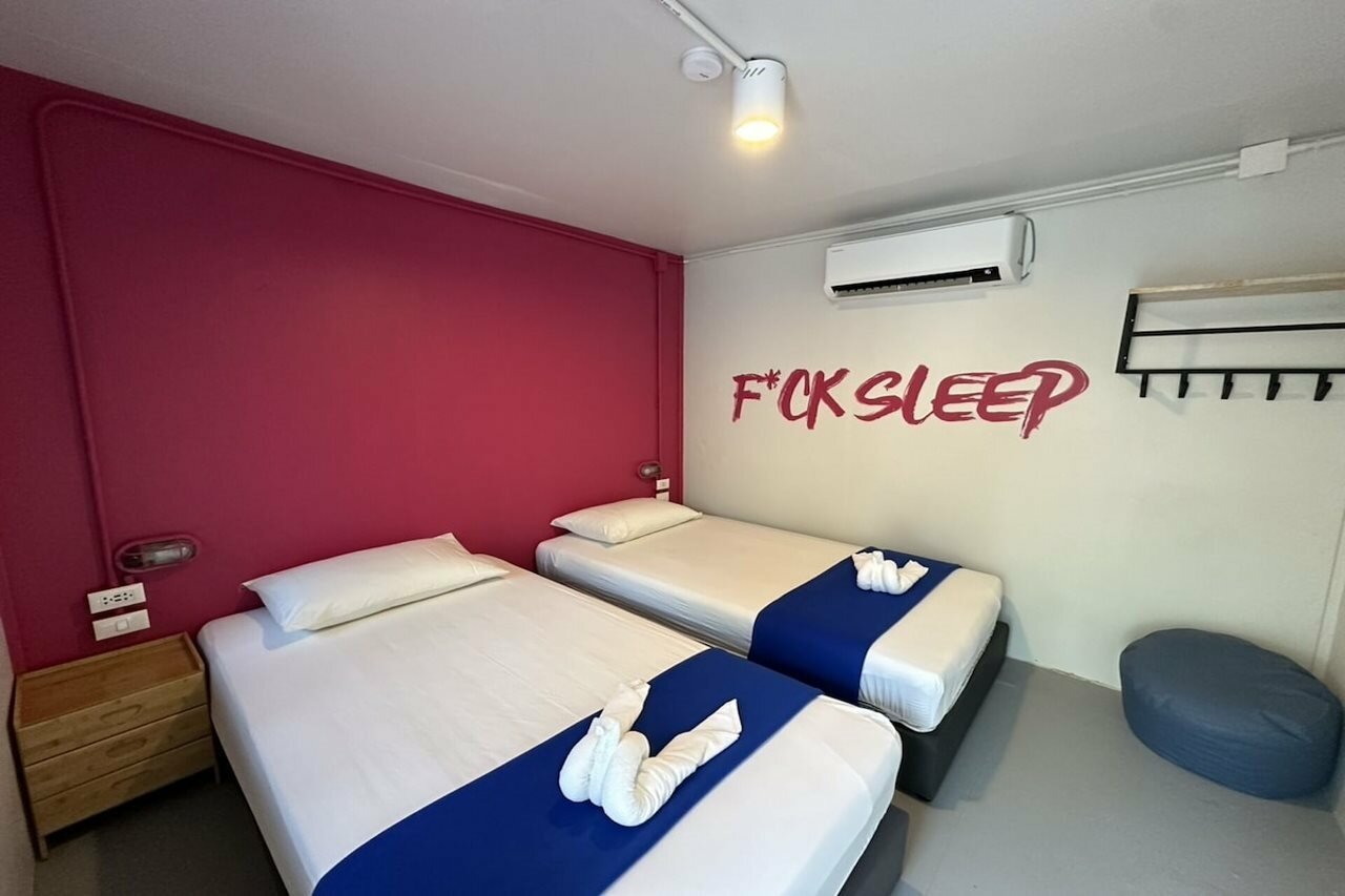 Фото Slumber Party Phi Phi - Hostel