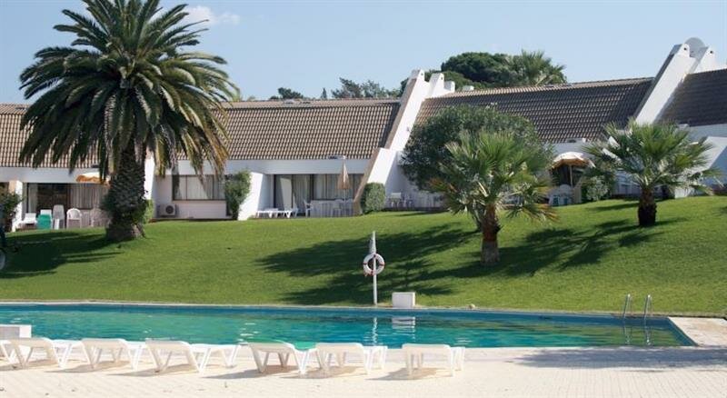 Гостиница Capitalmoura Mouragolf Village