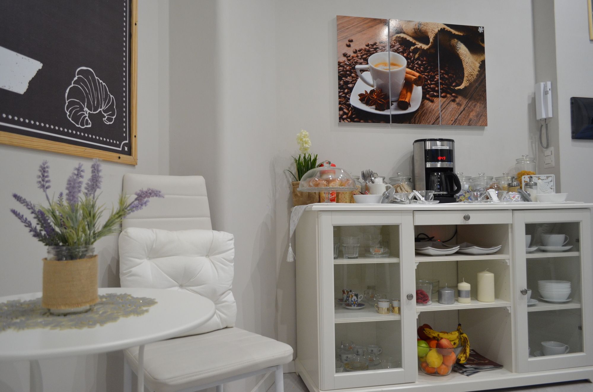 Фото Moonlight Inn Guest House