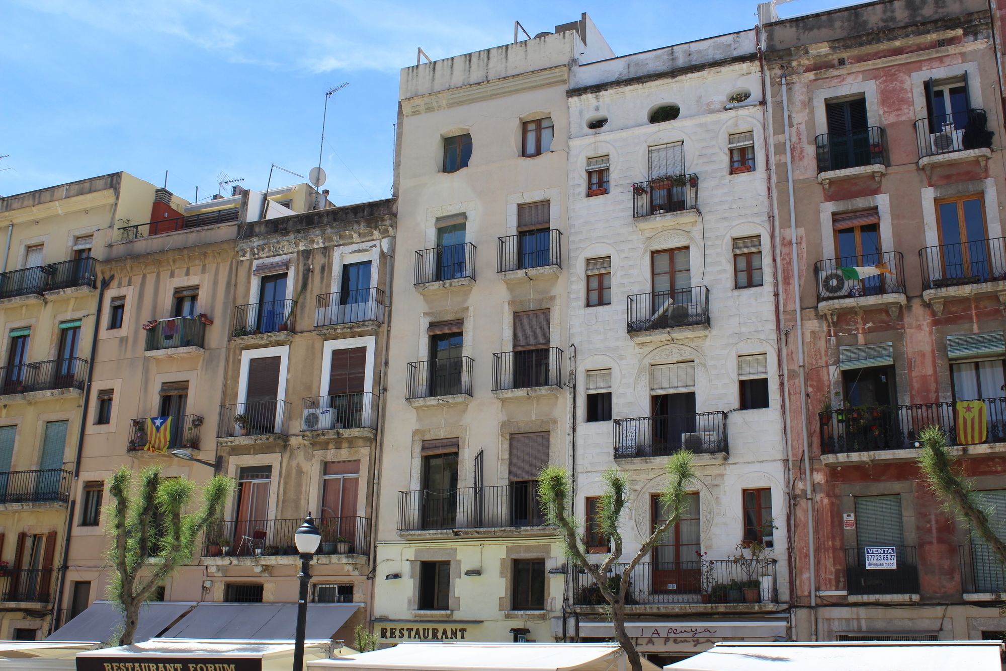 Фото Hostal Forum Tarragona