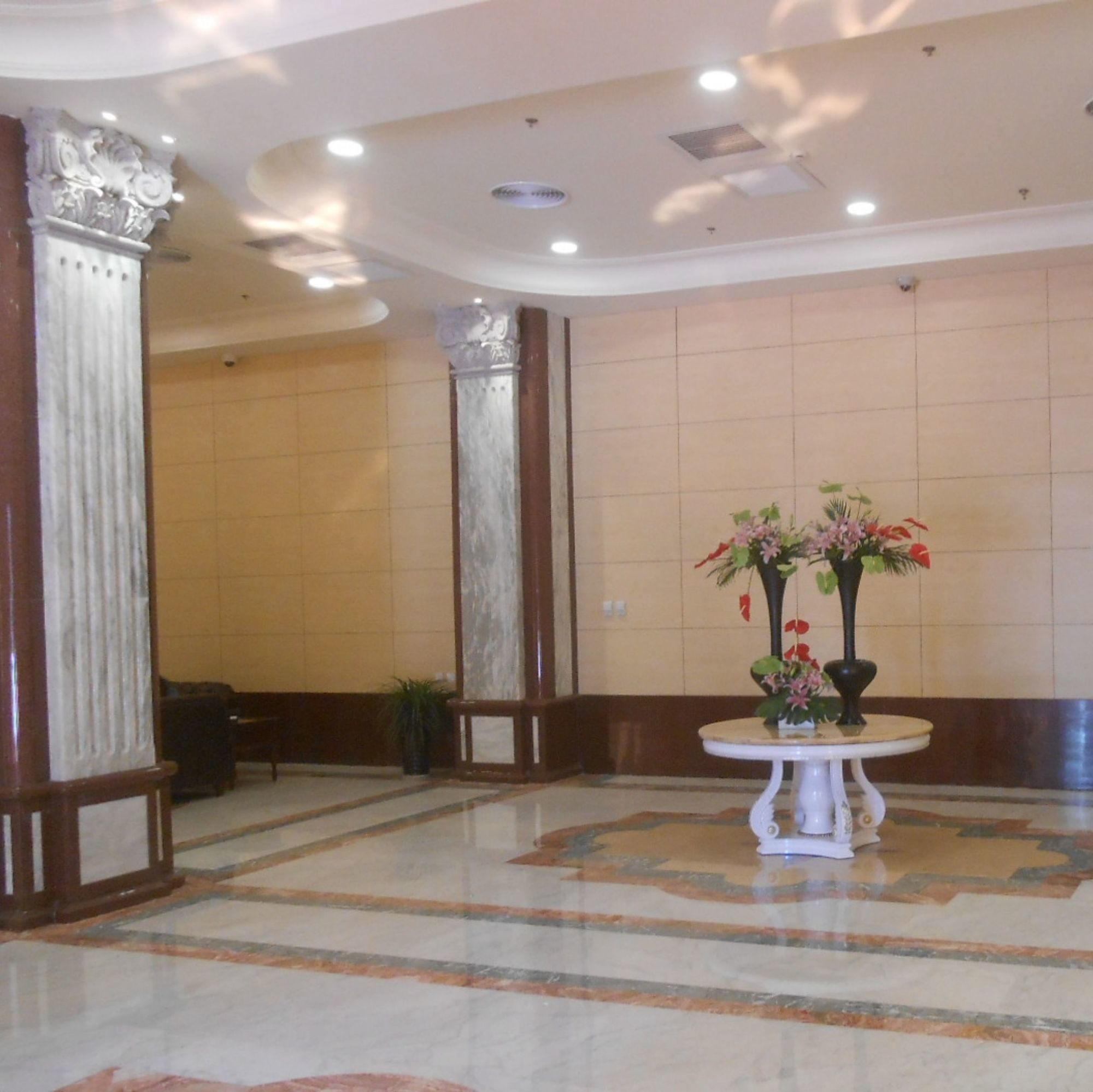 Фото Shanghai Lailai Hotel