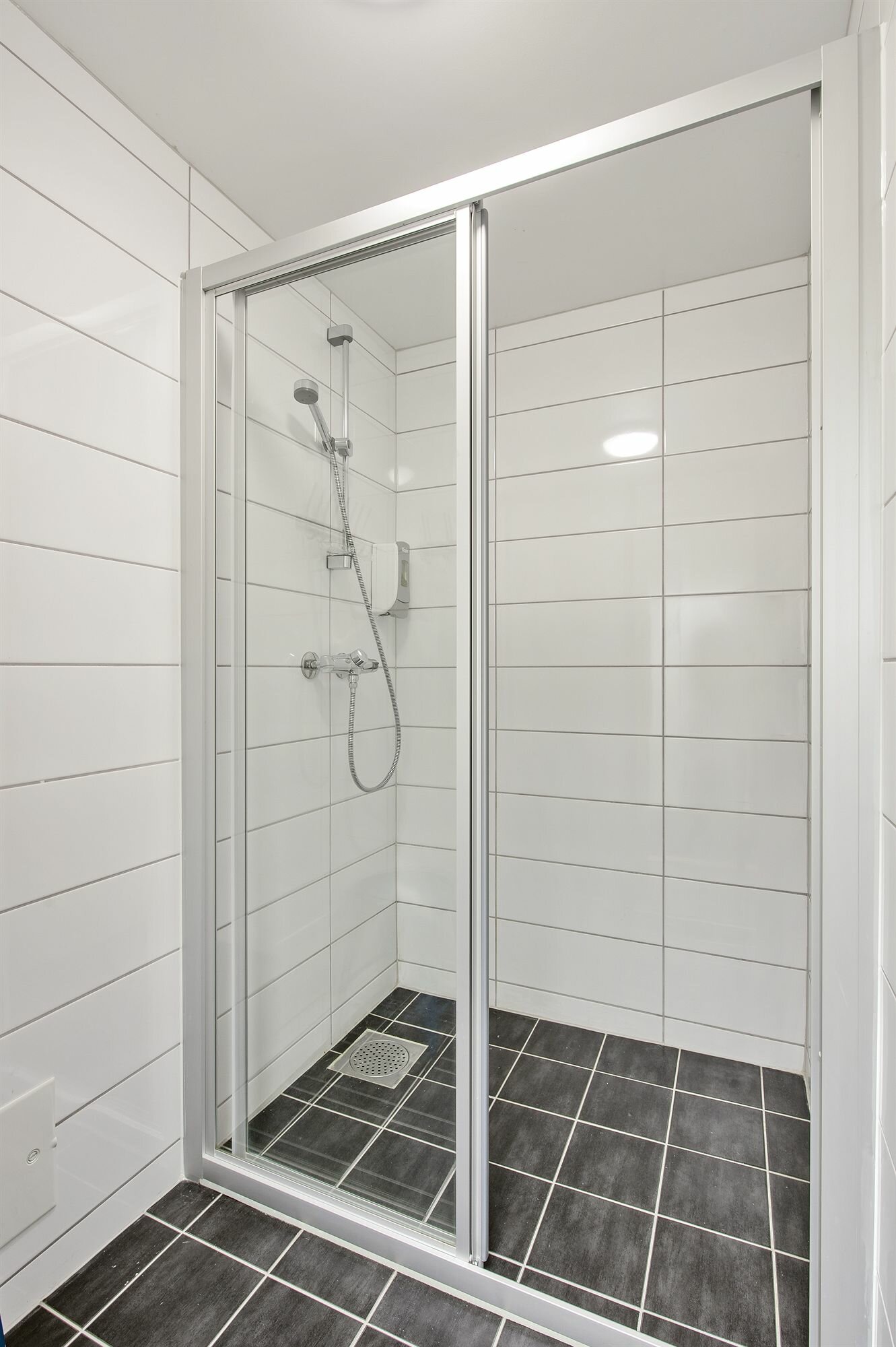 Фото Enter Backpack Hotel