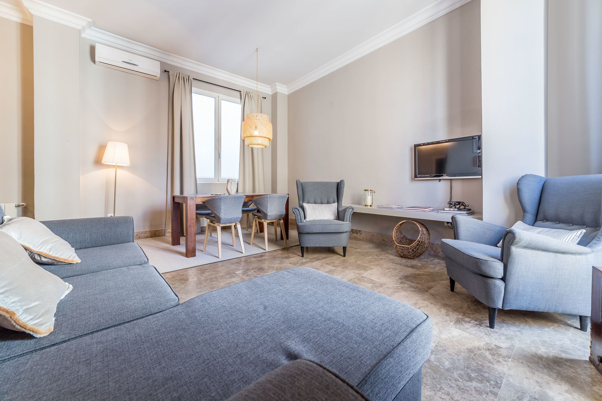 Фото Palacio de Rojas Apartments