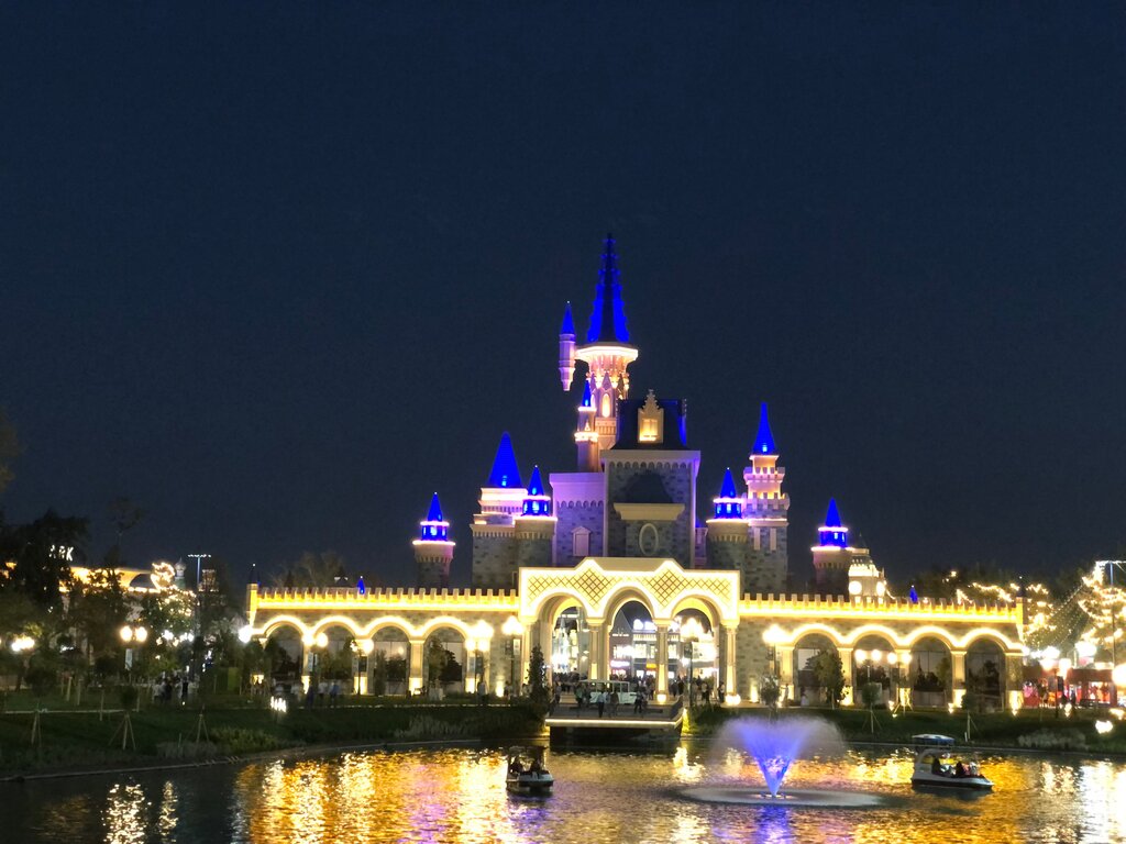 Attraksionlar bog‘i Magic park, Toshkent, foto