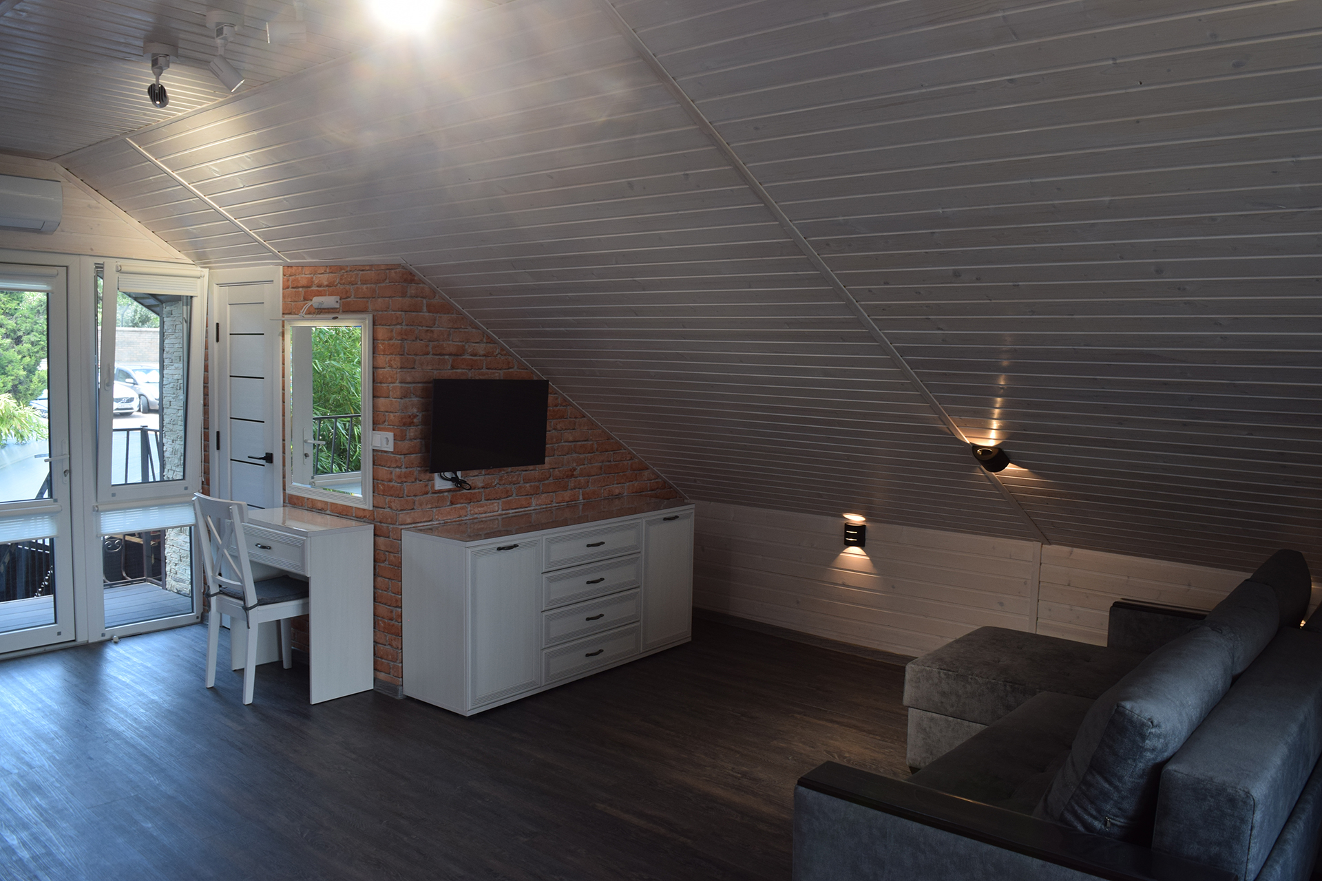 Фото Мансарда-студия