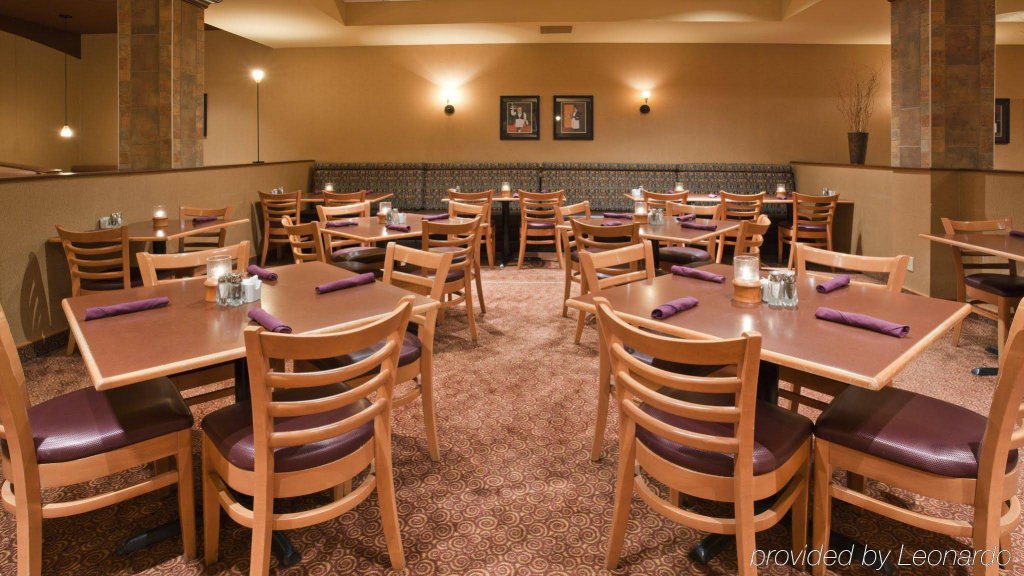 Фото Holiday Inn Winnipeg - Airport West