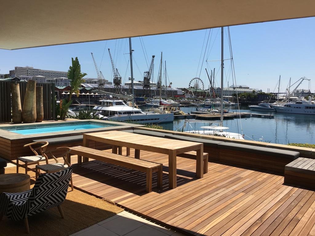 Фото Mountain Marina Luxury Apartments