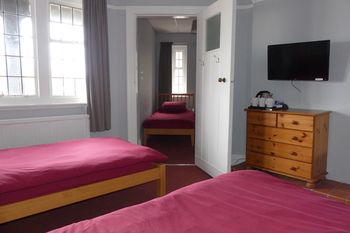 Фото Crosskeys Hotel