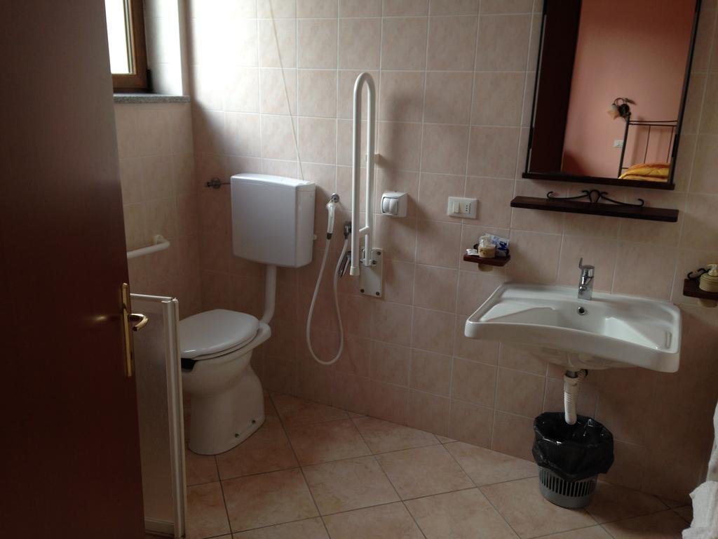 Фото Albergo Ristorante Pizzeria La Bocca di Bacco