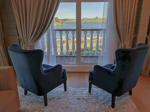 Stone Creek (selo Starobelokurikha, Naberezhnaya ulitsa, 15к1), hotel