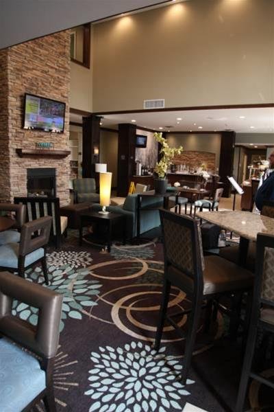 Фото Staybridge Suites Lincoln Northeast, an Ihg Hotel