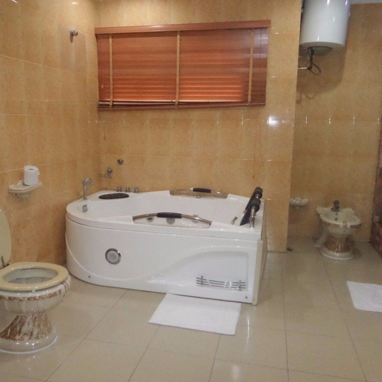 Фото Larry Mitchelle Suites