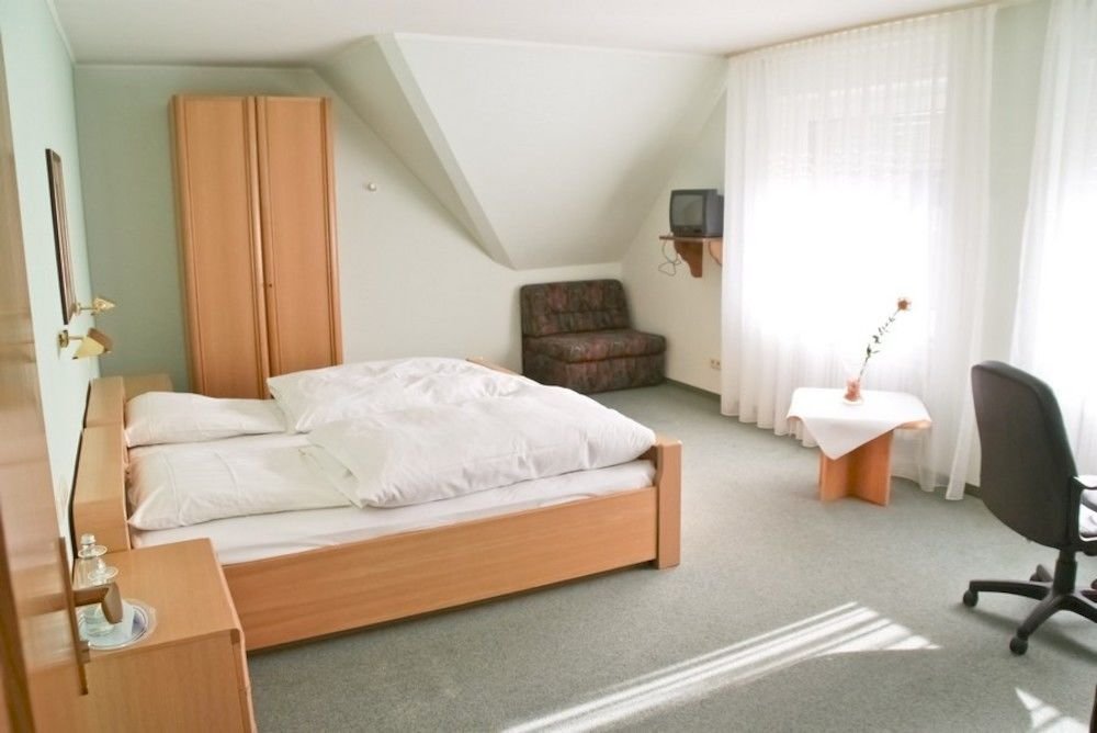 Фото Hotel Zur Bruecke