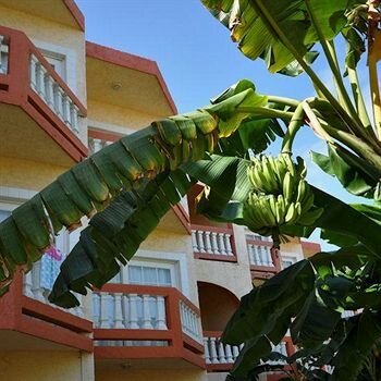 Гостиница Banana Beach Resort в Корозале
