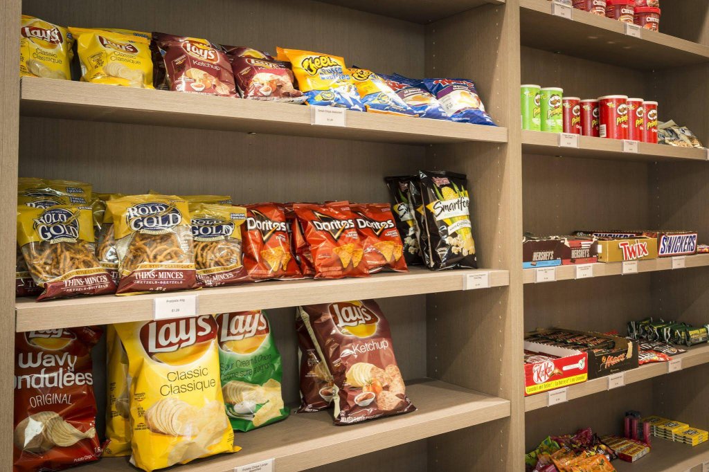 Фото Holiday Inn Express & Suites Victoria Colwood by IHG