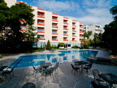 Фото Oasis Hotel Apartments