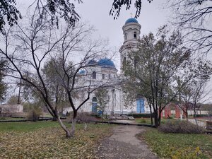 Церковь Архангела Михаила (ул. Пугачёва, 76А, рабочий посёлок Дергачи), православный храм в Саратовской области