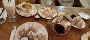 Gruzinskiye kanikuly (Pobedy Avenue, 141), restaurant