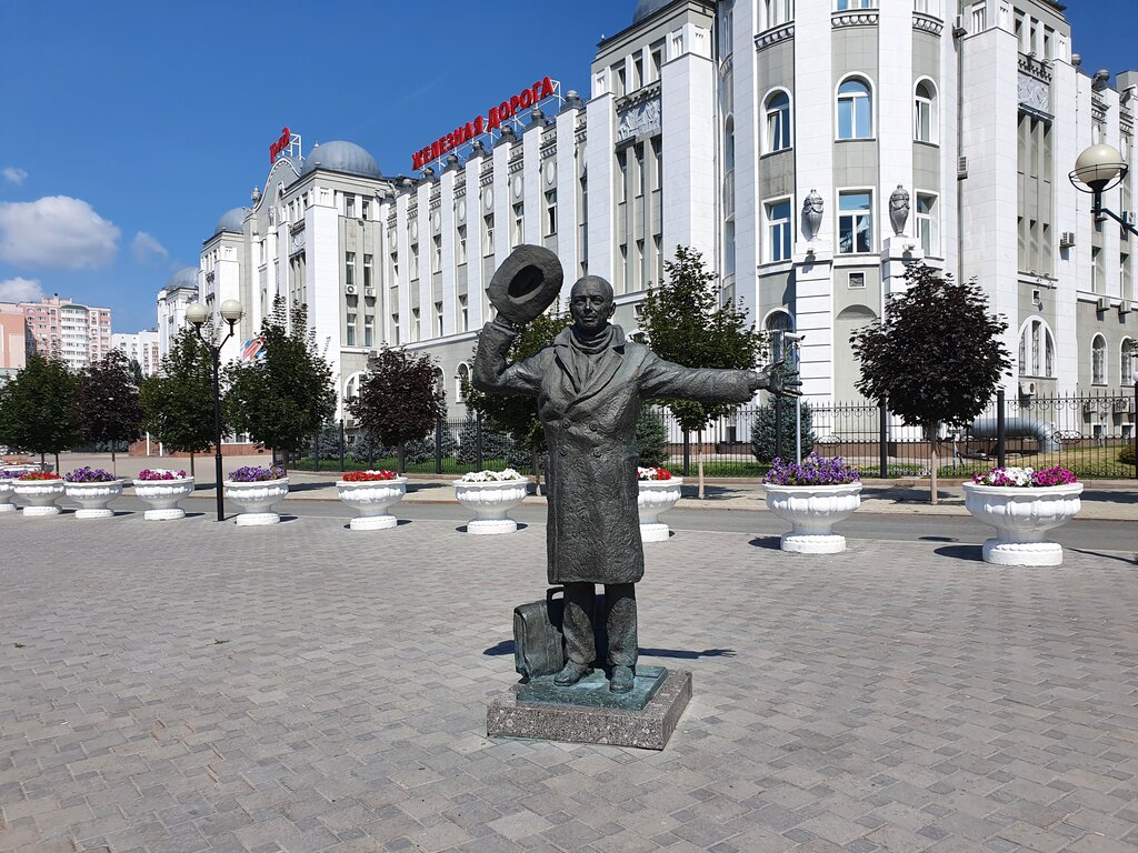 Юрий Деточкин, жанровая скульптура, Самара, Спортивная улица - Яндекс Карты