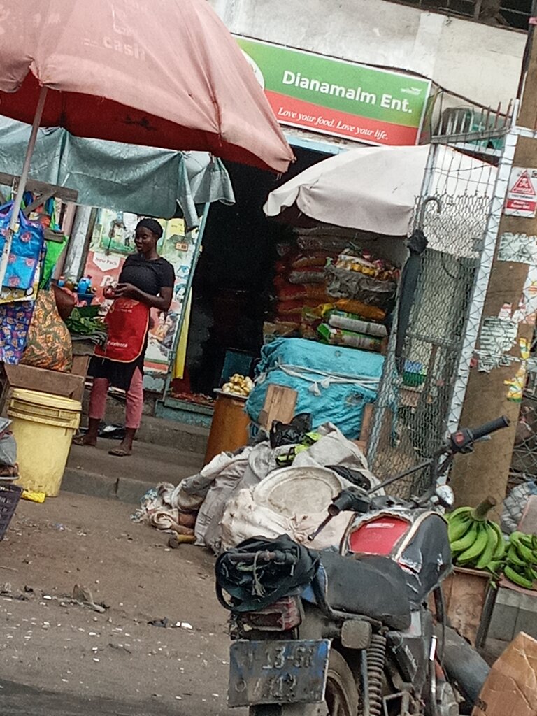 Supermarket Dianamalm ent, Accra, photo