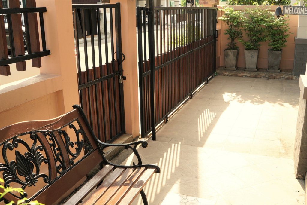 Фото Nantaram Road Guest House