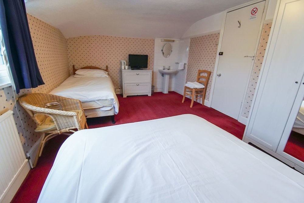 Фото Dillons Hotel - B&b