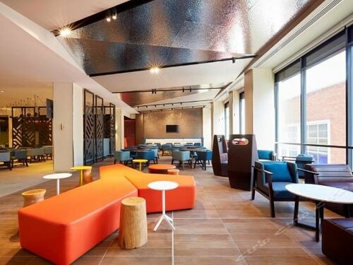 Гостиница Holiday Inn Express Istanbul Atakoy Metro by IHG в Бахчелиэвлере