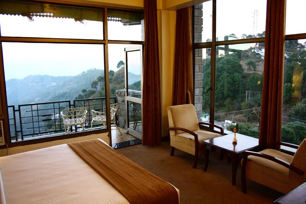 Фото Kasauli Castle Resort