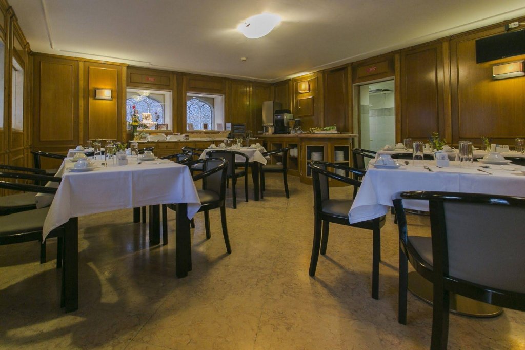 Фото Ever Lisboa City Centre Hotel