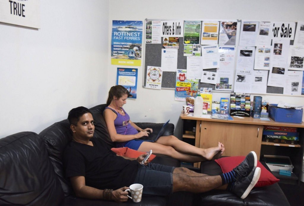 Фото The Emperors Crown Hostel