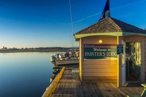 Гостиница Painter's Lodge в Кэмпбелл-Ривер