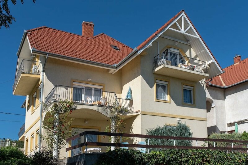 Гостиница Flora Villa