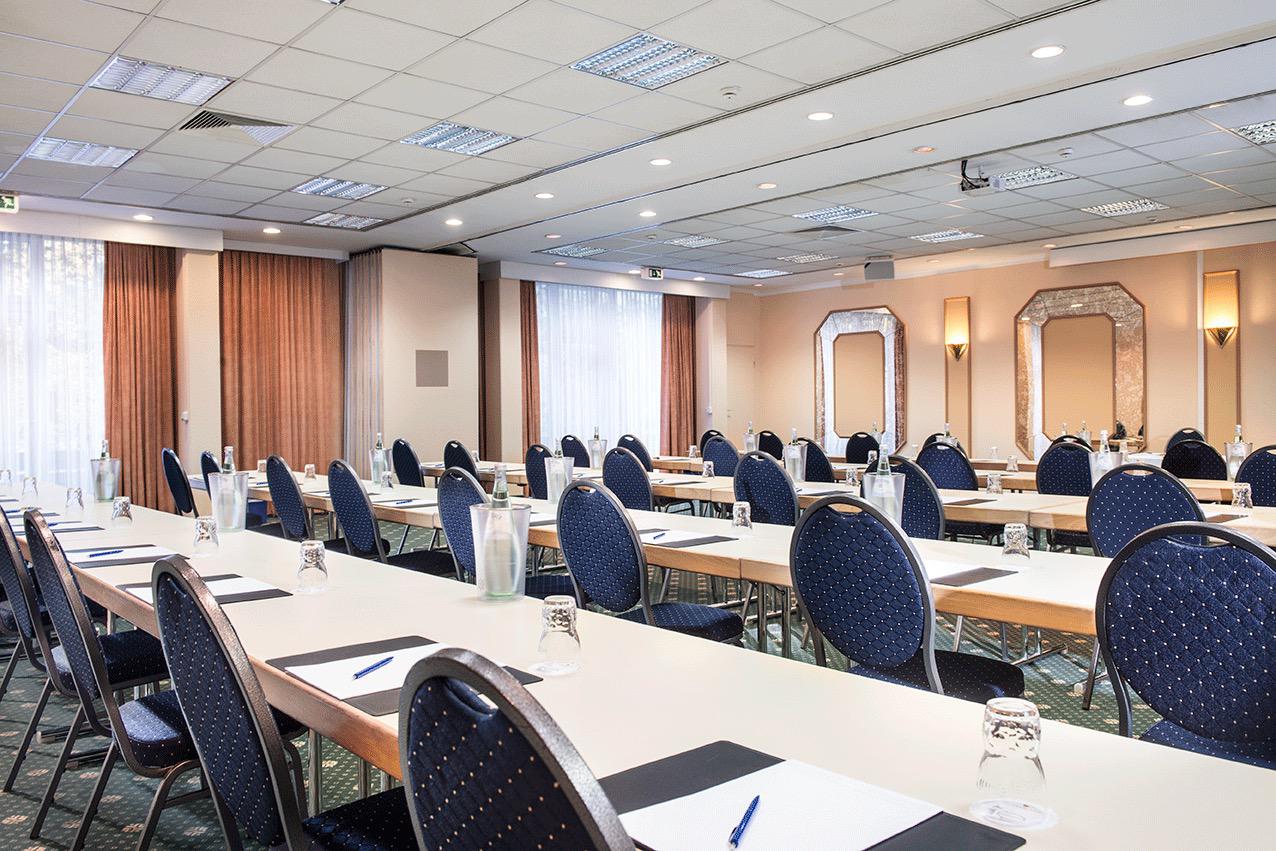 Фото Wyndham Garden Kassel