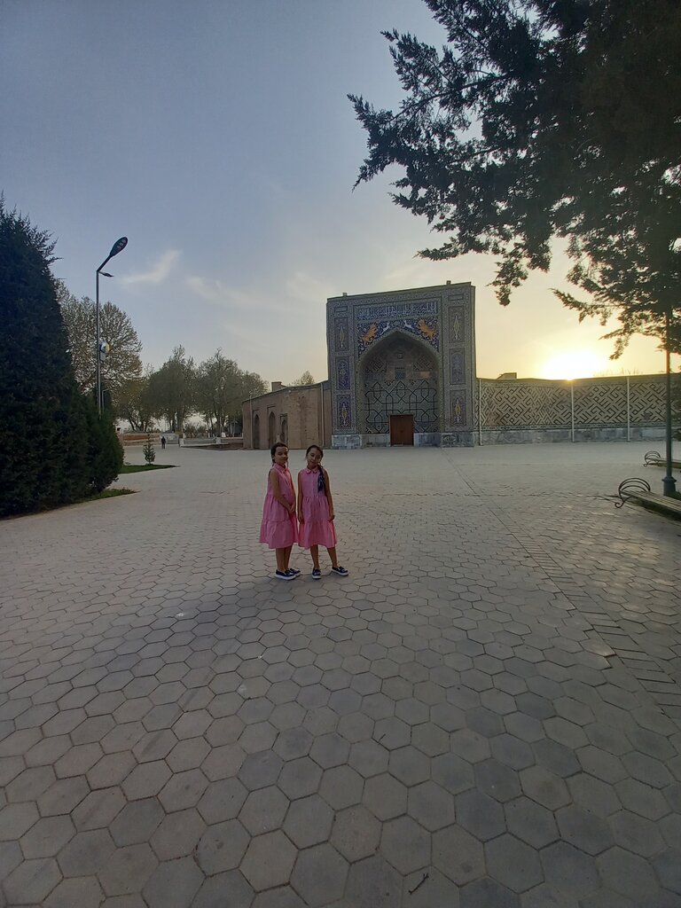 Yodgorlik Nodir Devon-Begi madrasasi, Samarqand viloyati, foto