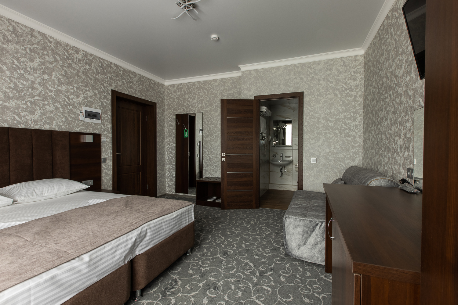 Фото Фемили отель