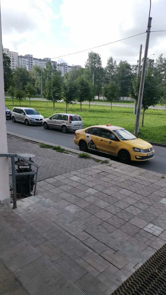 Supermarket Dixi, Saint Petersburg, photo