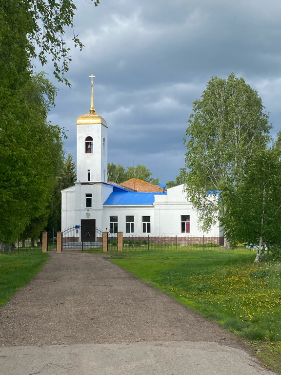 Orthodox church Mikhailo-Arkhangelsky khram Vosmoye blagochiniye Ufimskaya yeparkhiya, Republic of Bashkortostan, photo